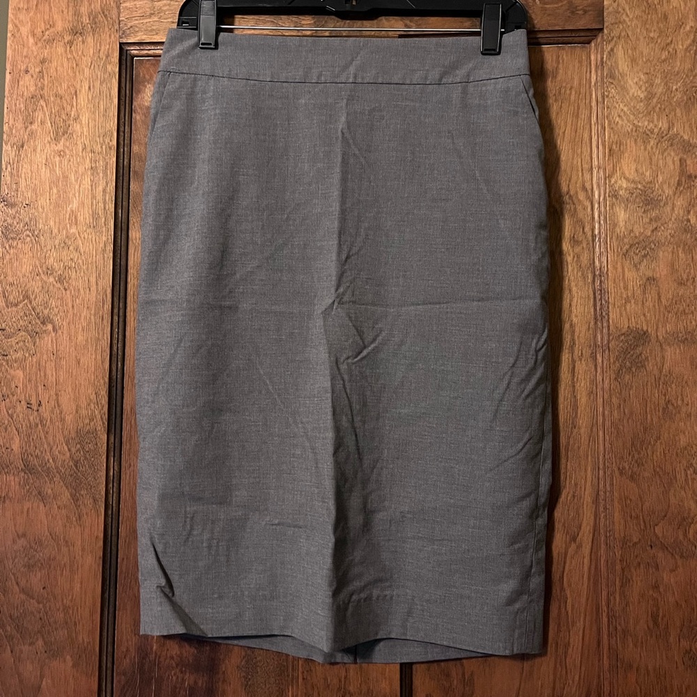 Gray pencil skirt from Old Navy